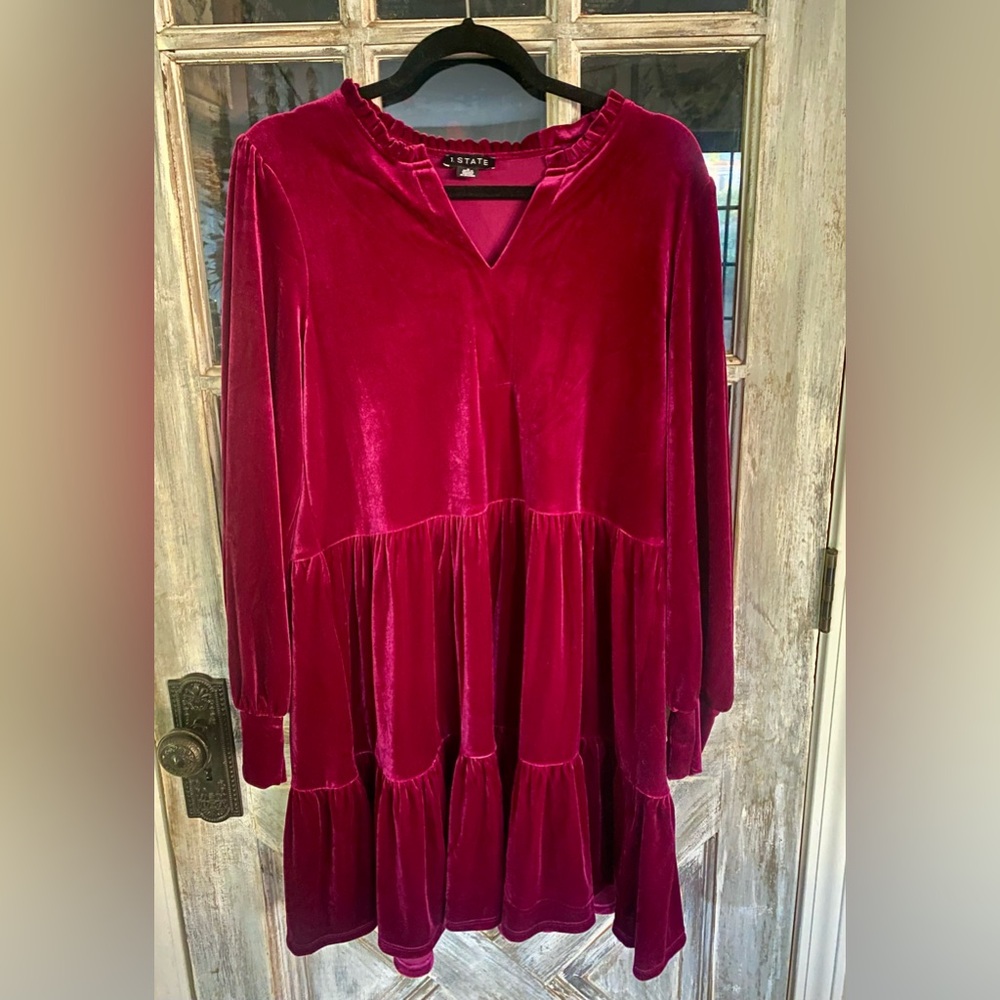 Gorgeous velvet fuchsia dress.Never worn.